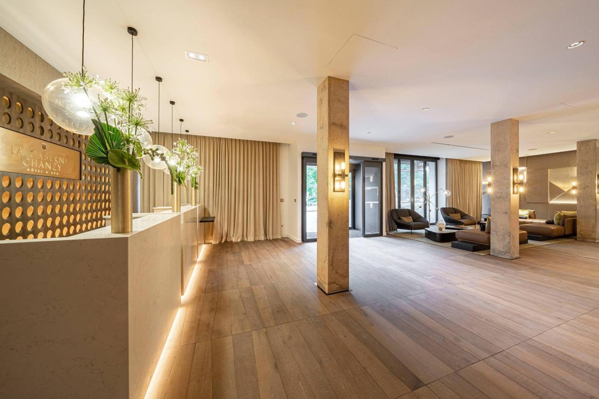 La Caserne Chanzy Hotel & Spa, Autograph Collection Reims Exterior foto The lobby of the hotel
