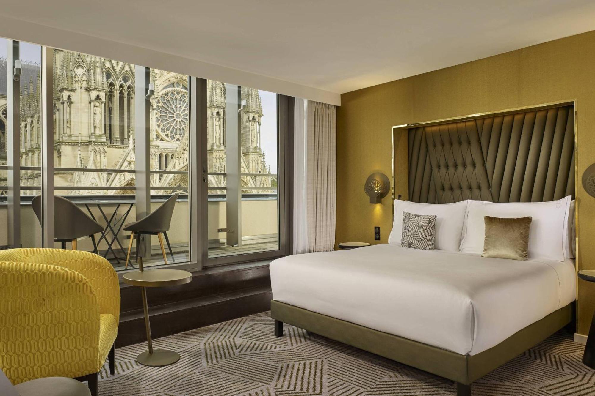 La Caserne Chanzy Hotel & Spa, Autograph Collection Reims Exterior foto A room at the hotel